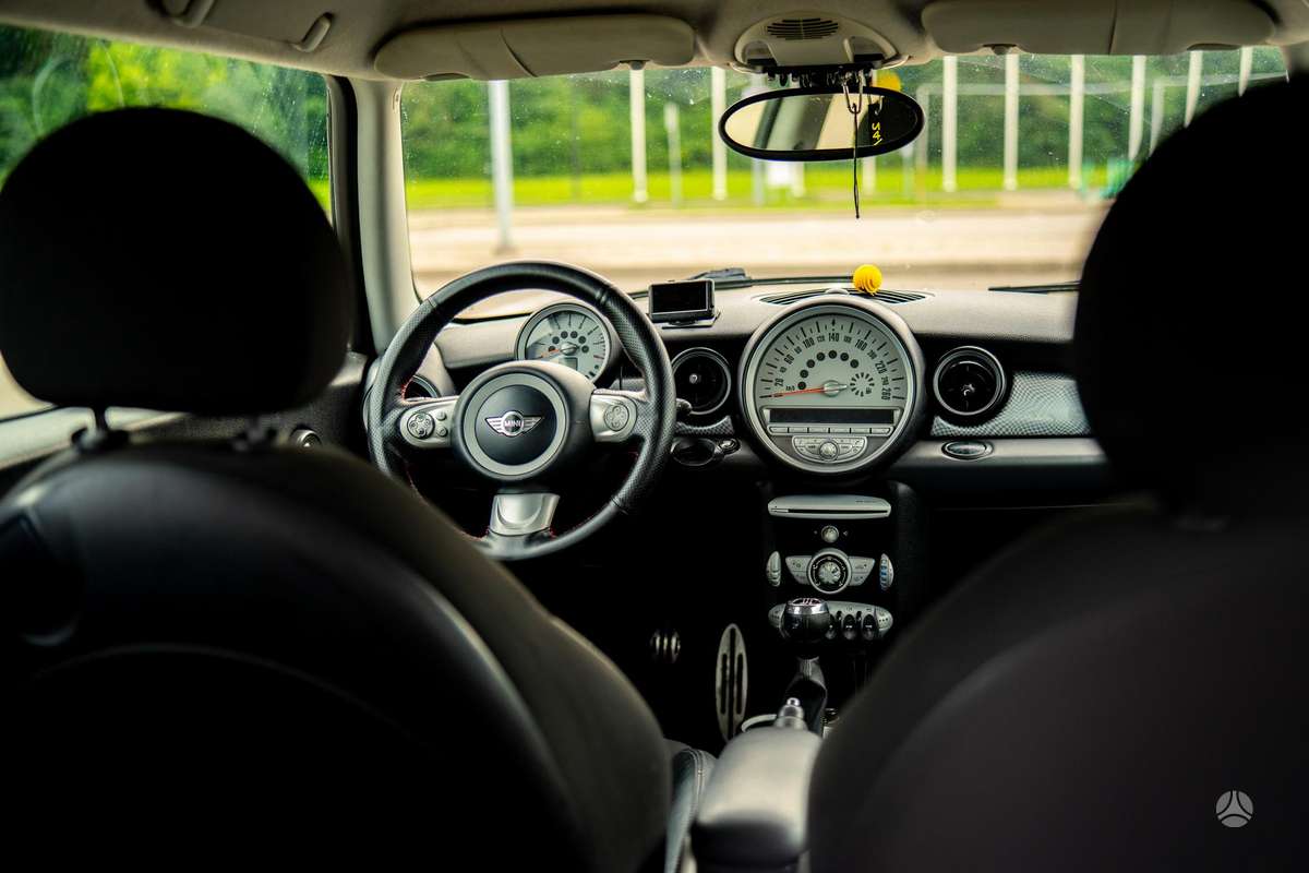 Mini Cooper S, 1.6 l., hatchback