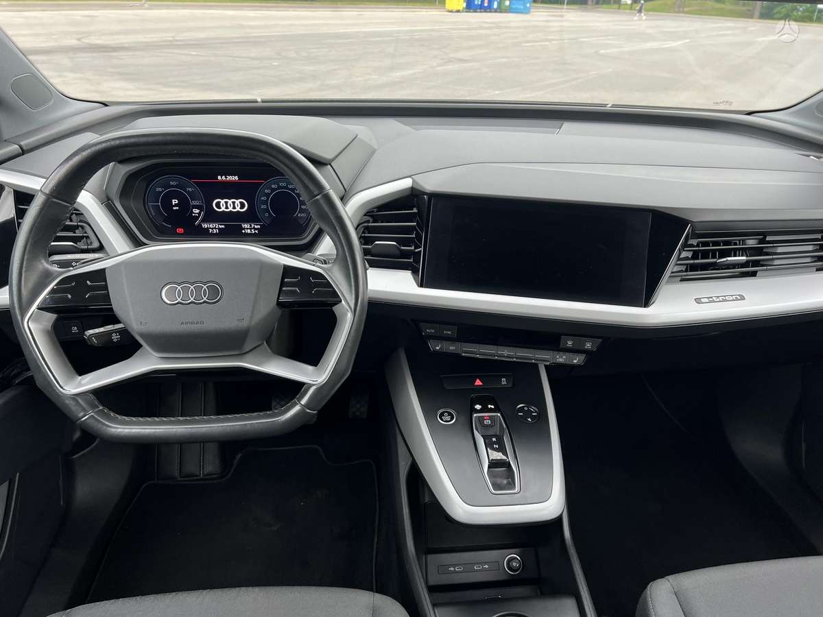 Audi Q4 e-tron, mpv / minivan