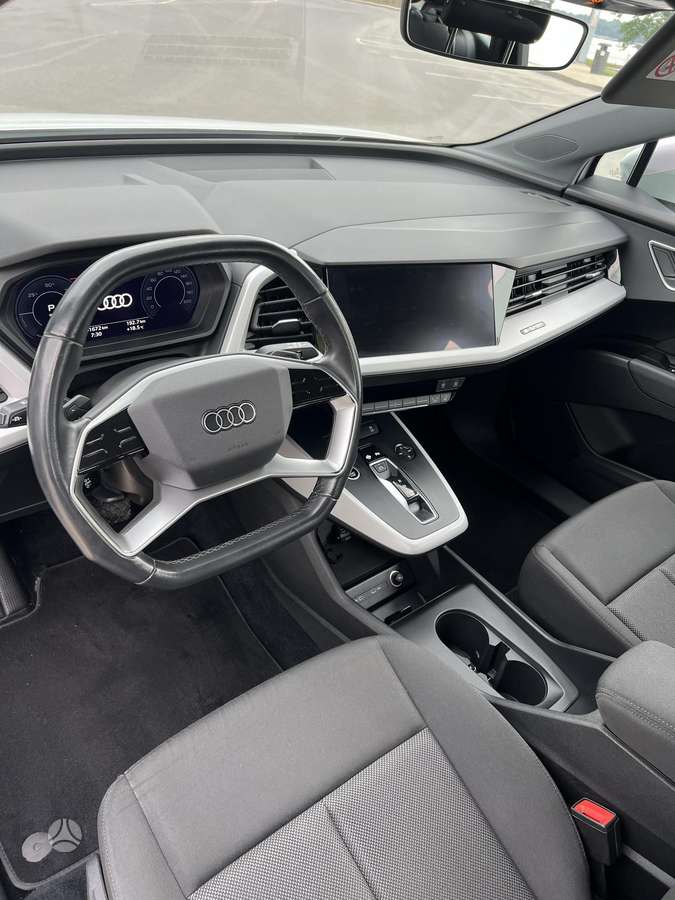 Audi Q4 e-tron, mpv / minivan