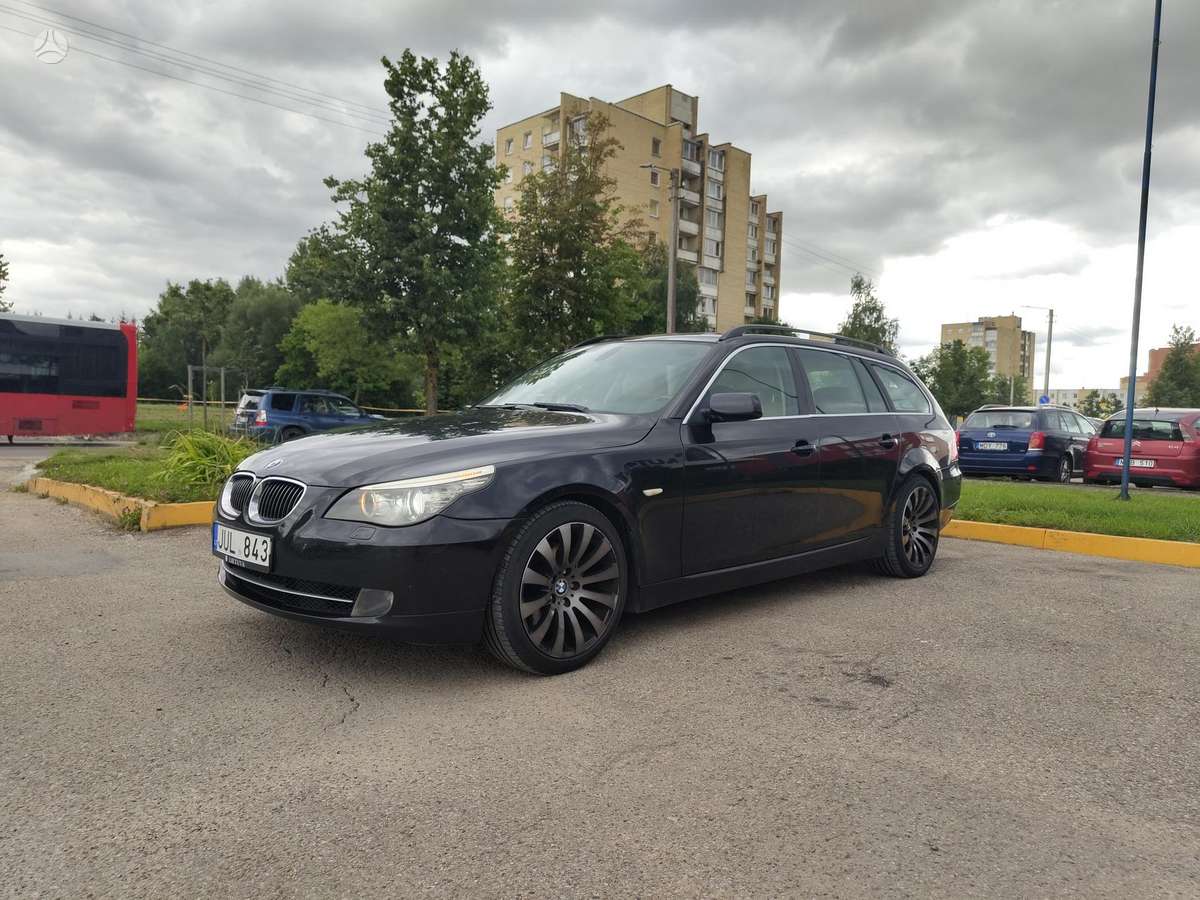 BMW 525, Универсал