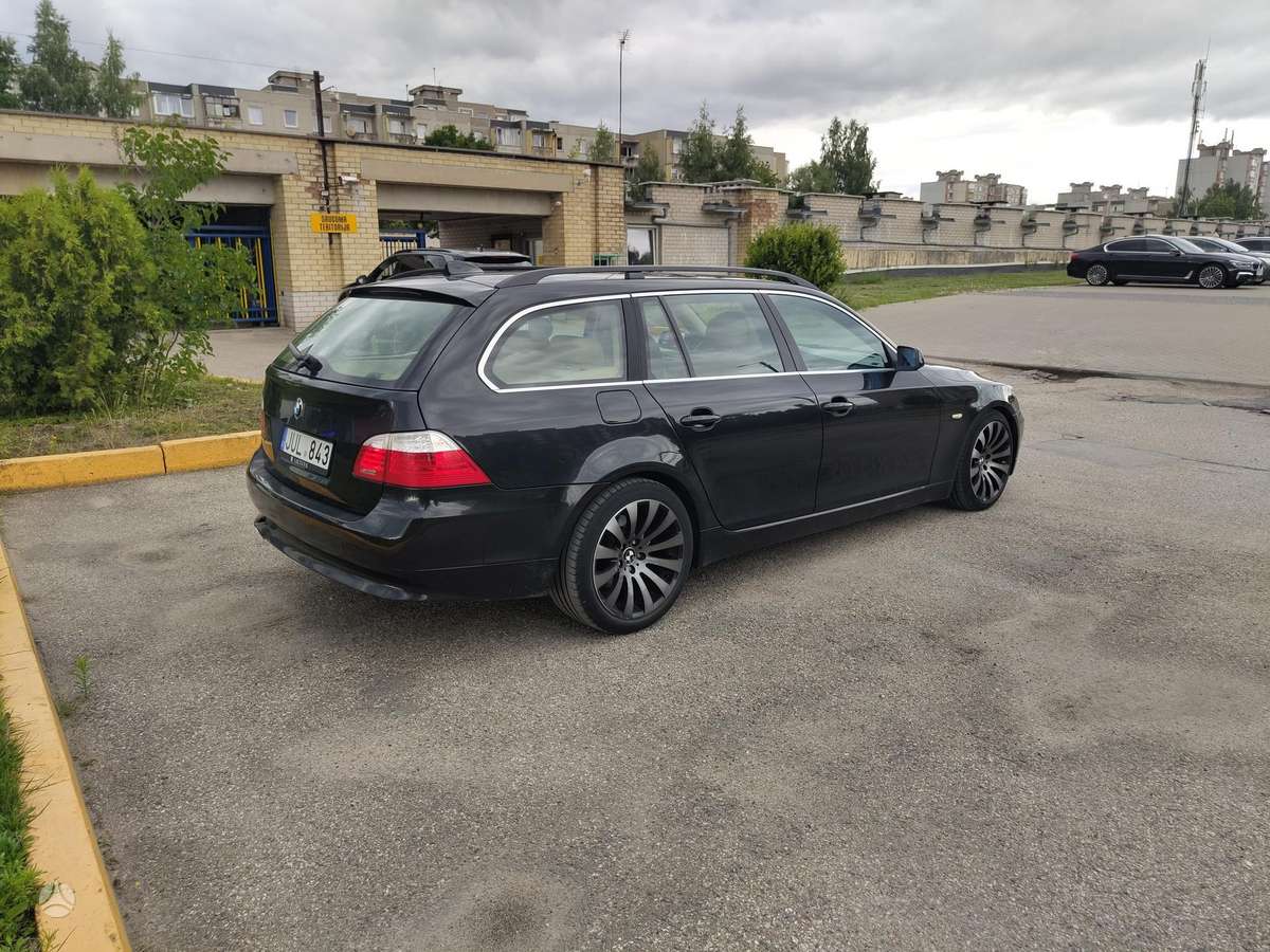BMW 525, wagon