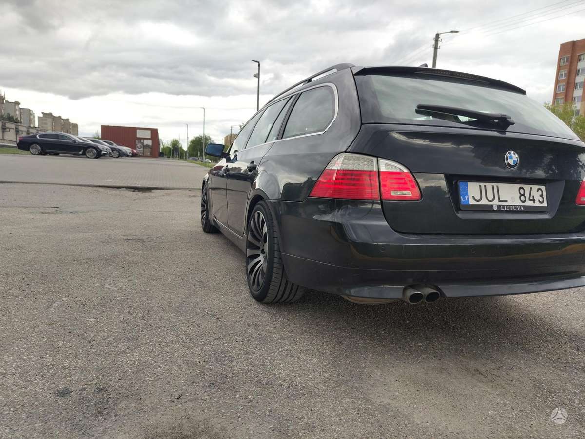 BMW 525, Универсал