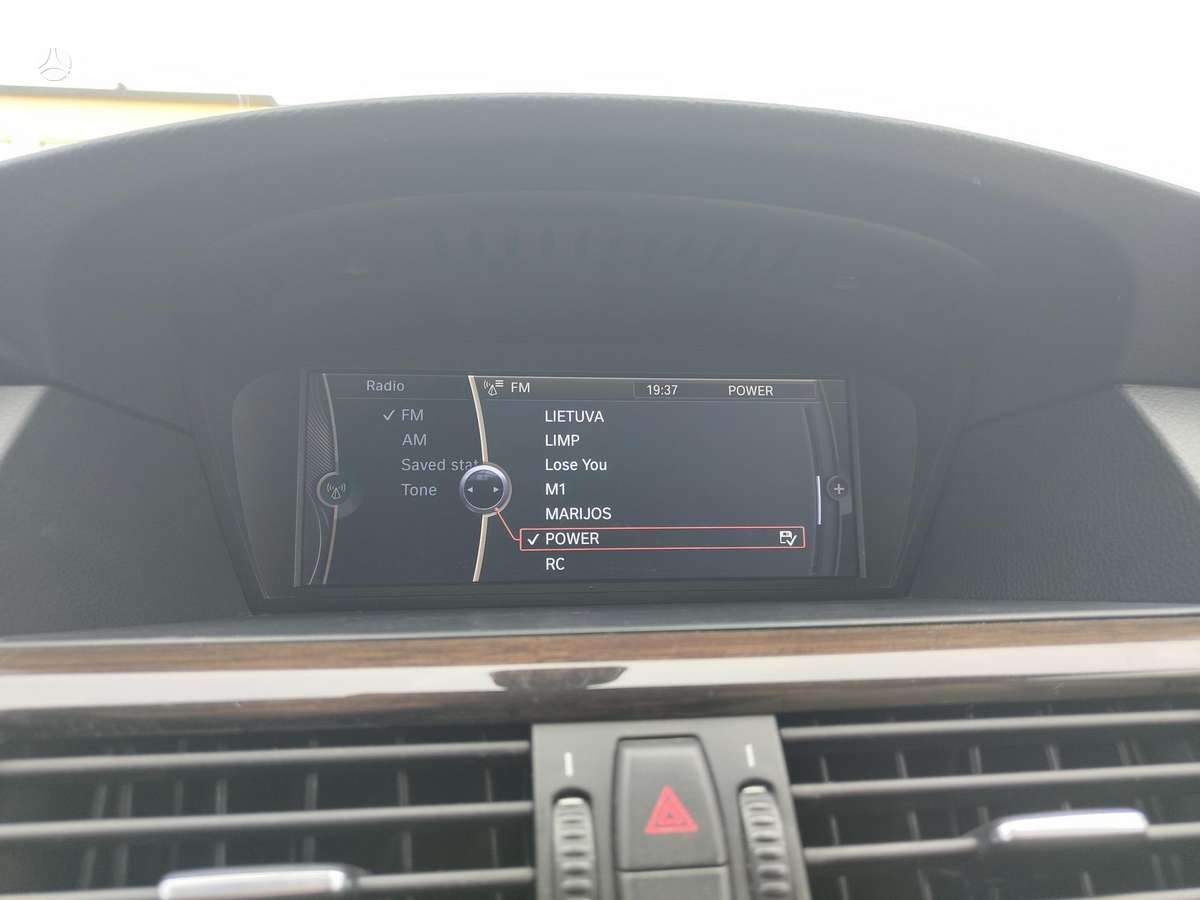 BMW 525, Универсал