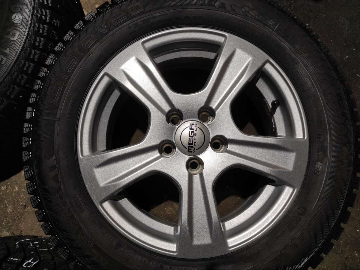 MEGA WHEELS 2023-2024m., lengvojo lydinio, R15