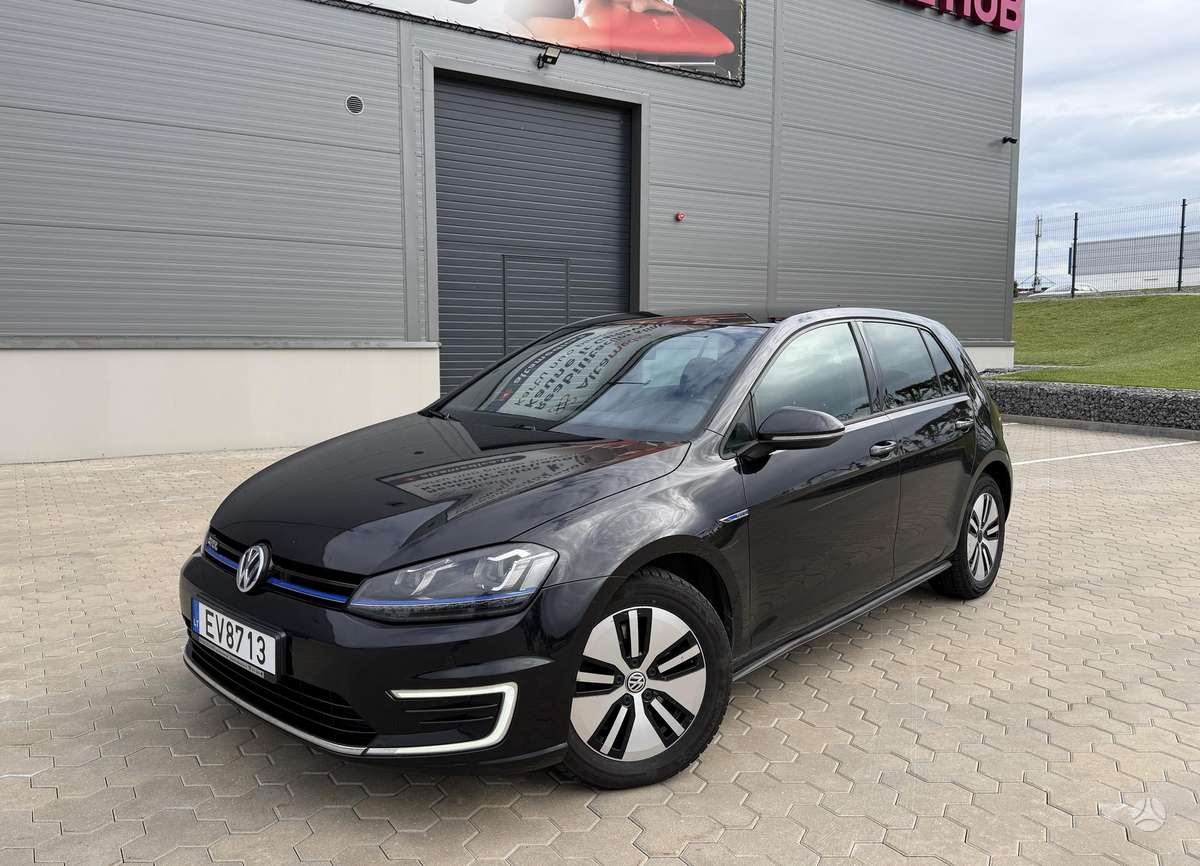 Volkswagen Golf - 1