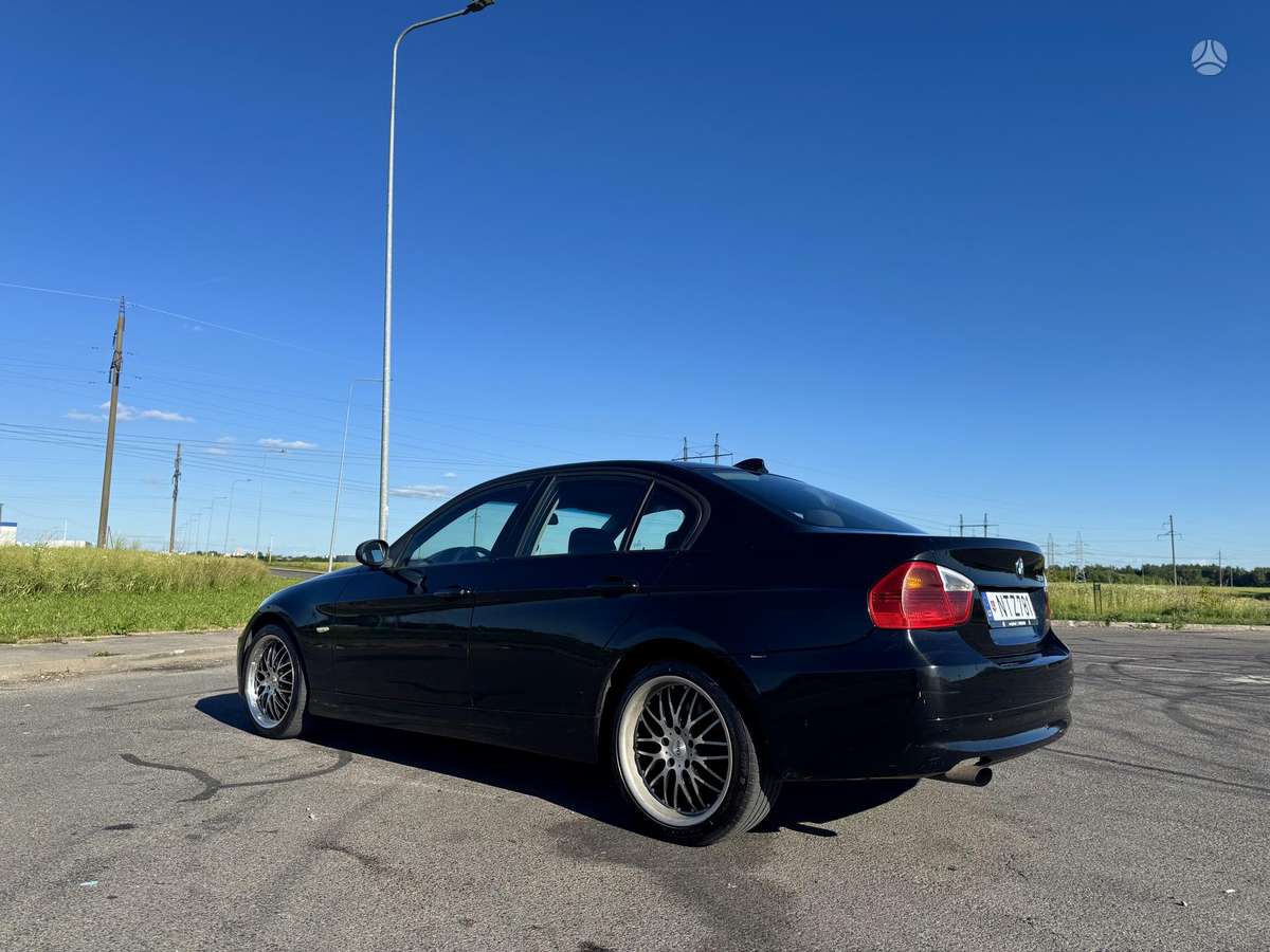BMW 320, 2.0 l., Седан