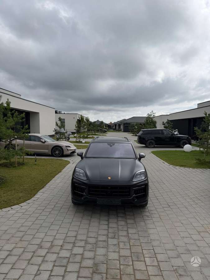 Porsche Cayenne - 3