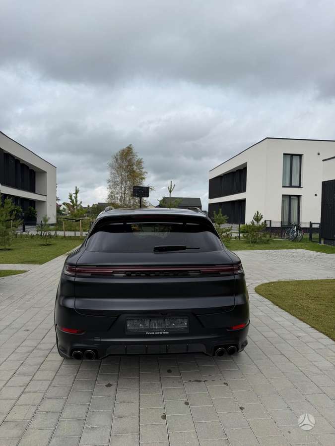 Porsche Cayenne - 4
