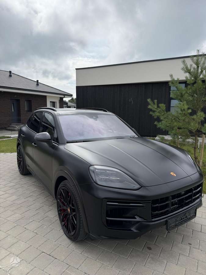 Porsche Cayenne - 1