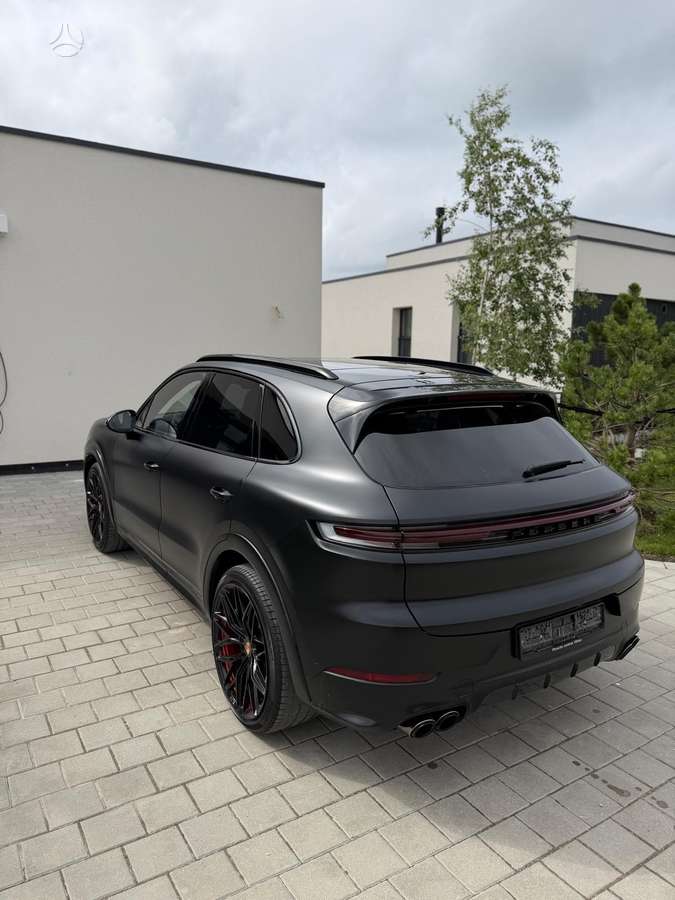 Porsche Cayenne - 9