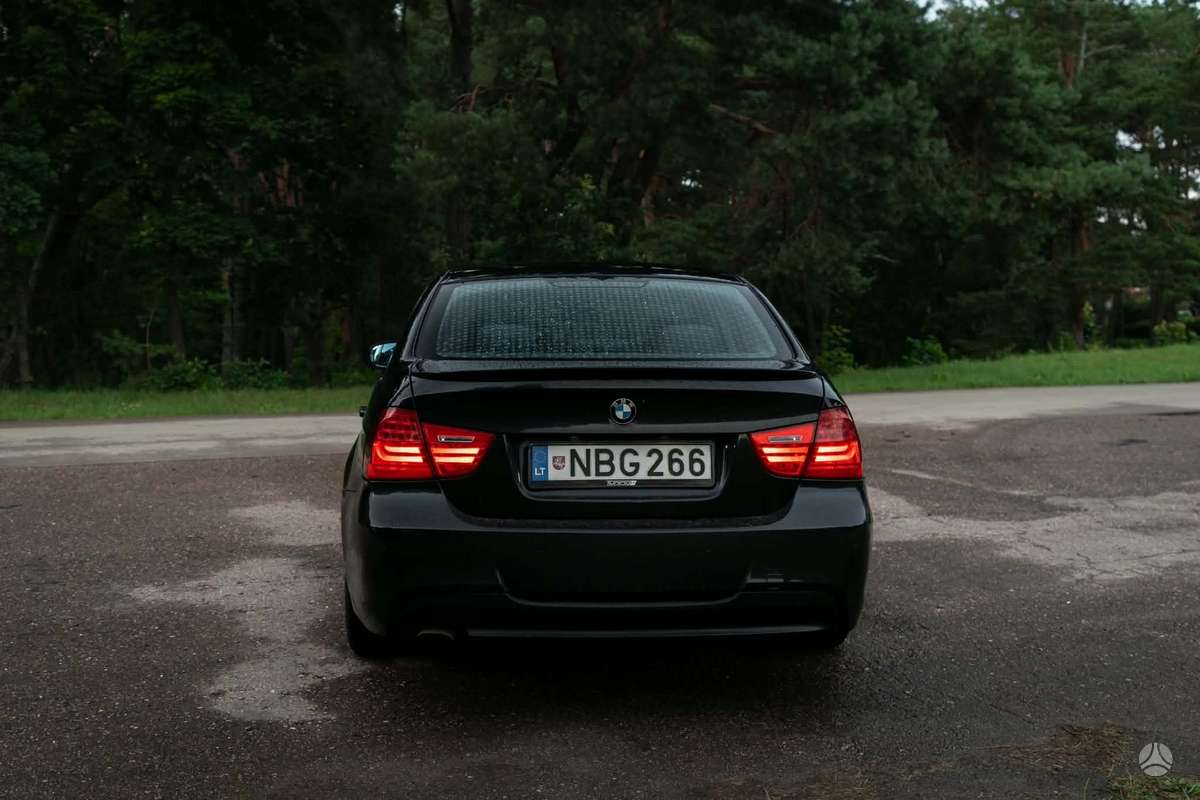 BMW 318, 2.0 l., Седан