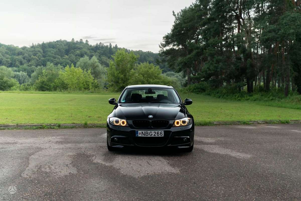 BMW 318, 2.0 l., Седан