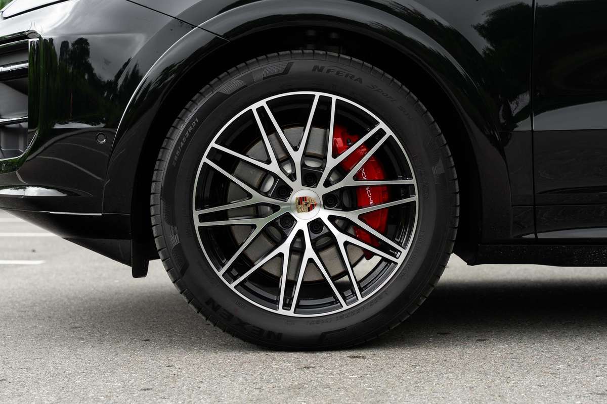 Porsche Cayenne Coupe - 3