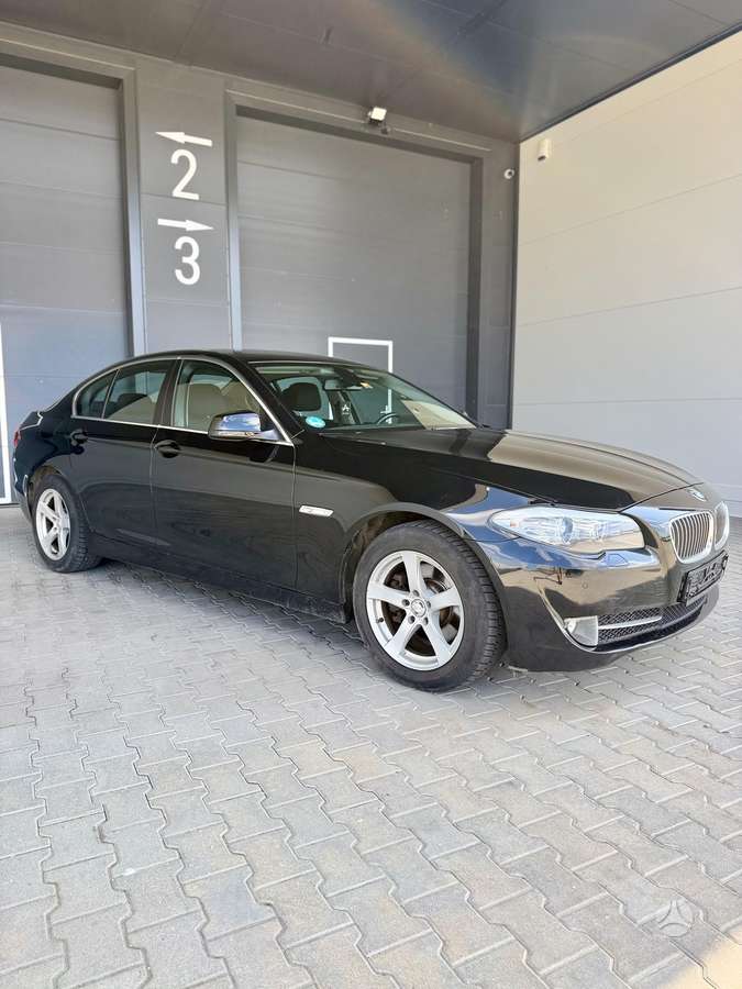 BMW 520, 2.0 l., Седан