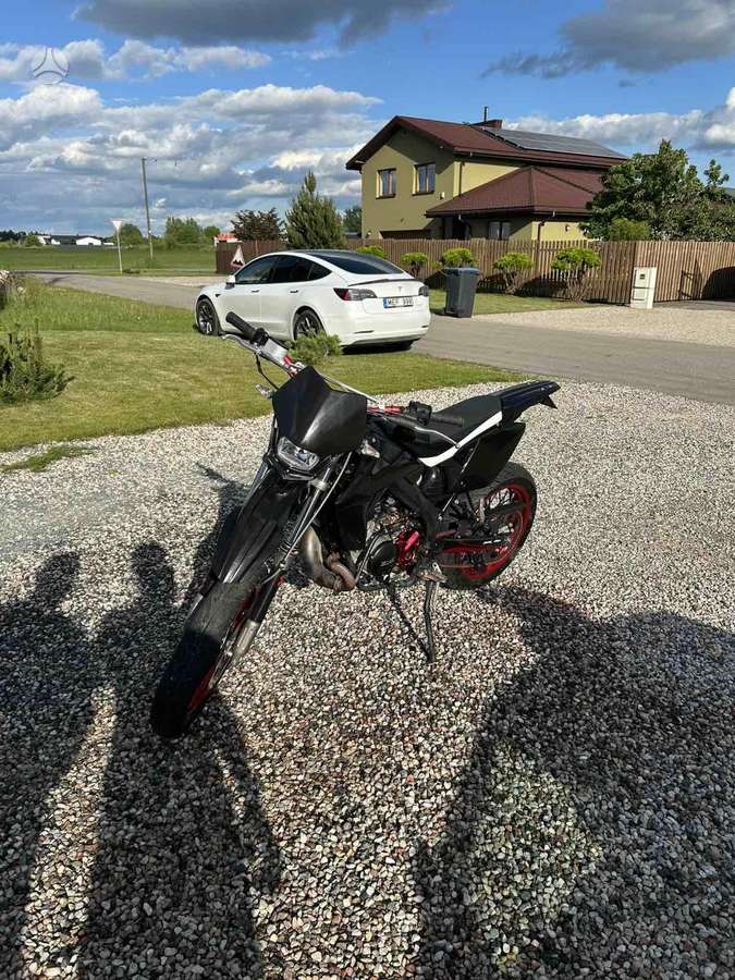 Rieju MRT 50 50cc, supermoto