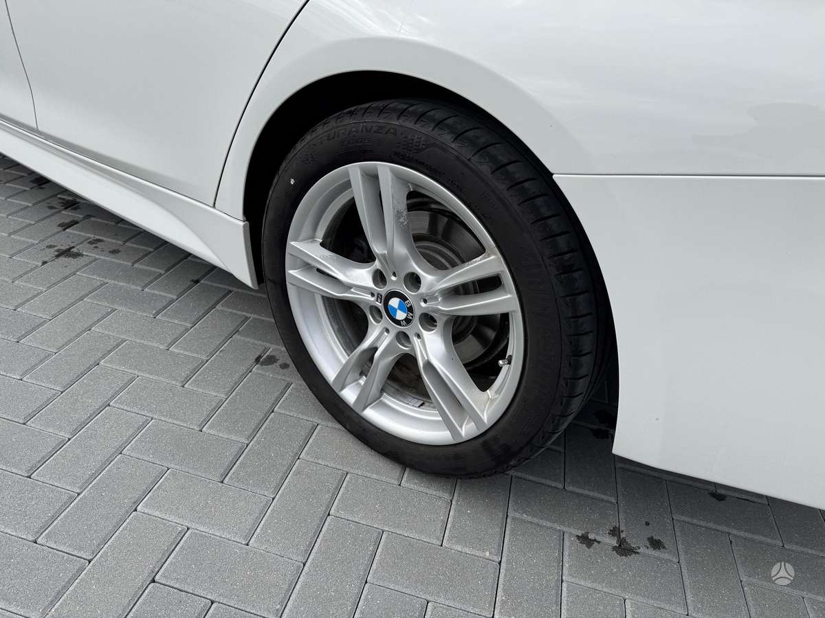 BMW 318, 2.0 l., Седан