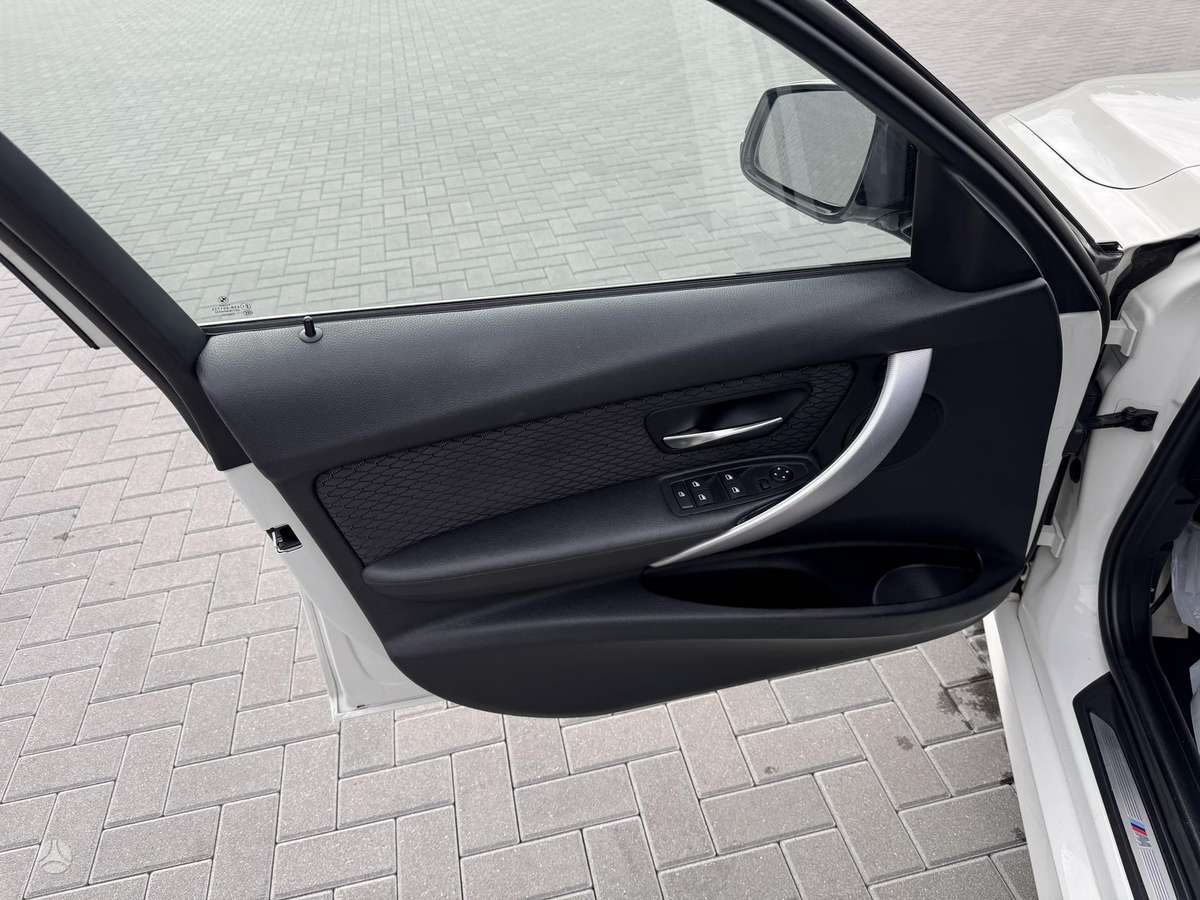 BMW 318, 2.0 l., Седан