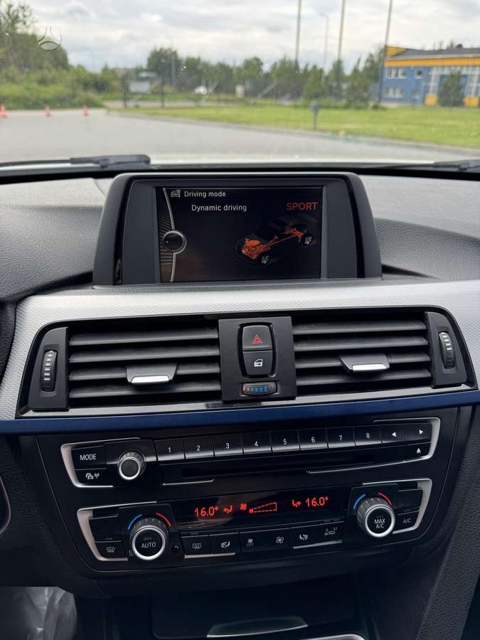 BMW 318, 2.0 l., Седан