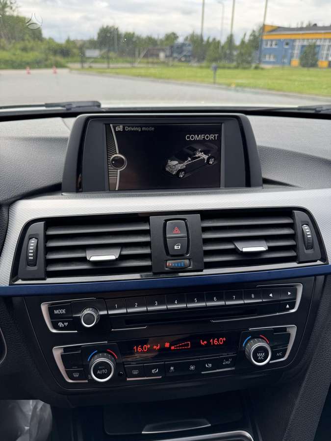 BMW 318, 2.0 l., Седан