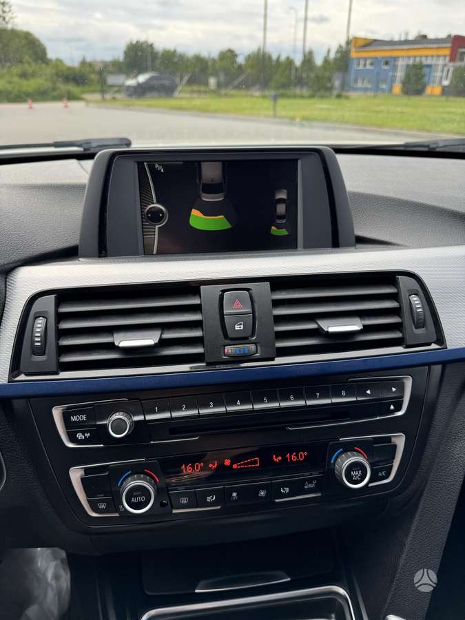 BMW 318, 2.0 l., Седан