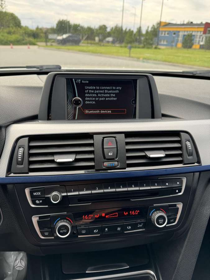 BMW 318, 2.0 l., Седан