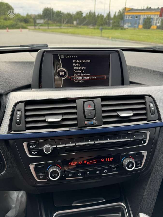 BMW 318, 2.0 l., Седан