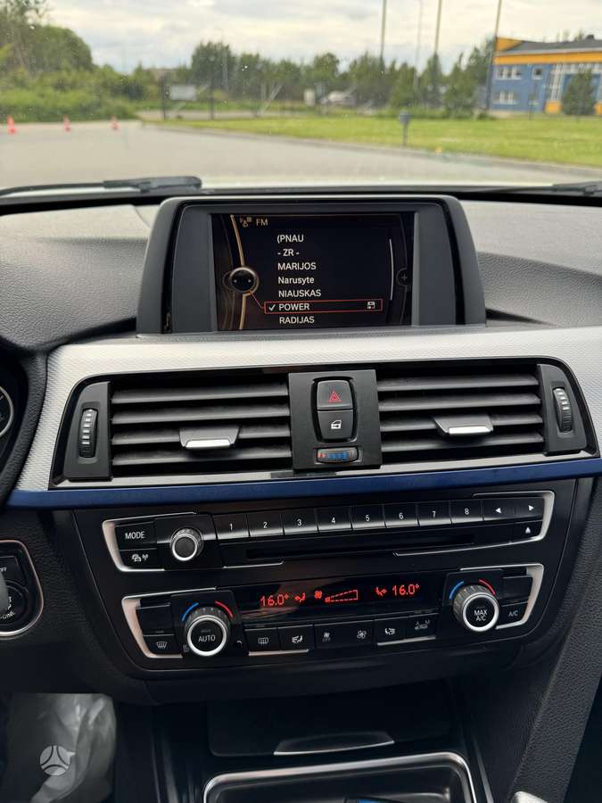 BMW 318, 2.0 l., Седан