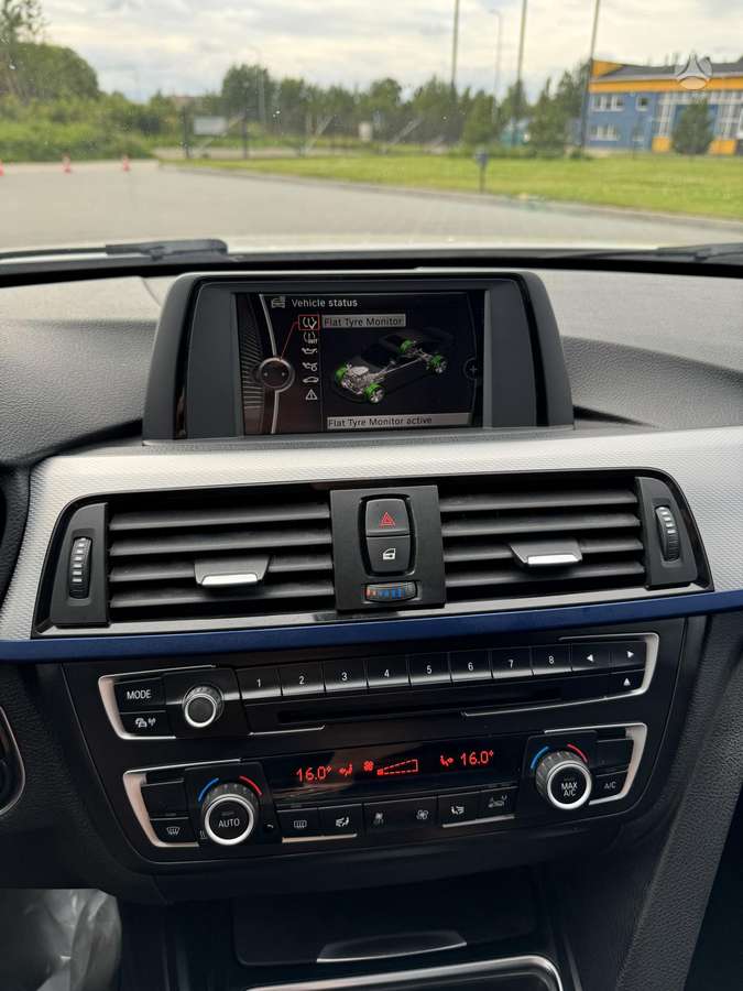 BMW 318, 2.0 l., Седан