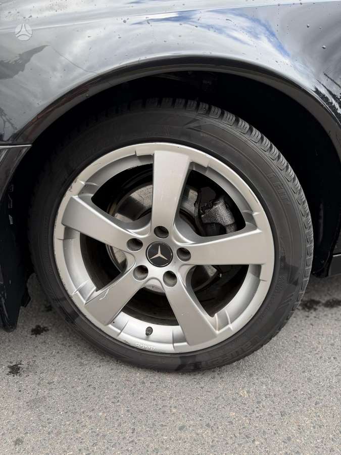 Mercedes-Benz E200, 2.2 l., Седан