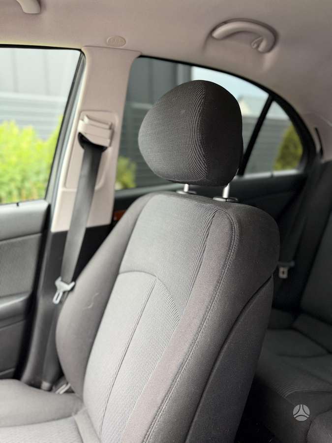 Mercedes-Benz E200, 2.2 l., Седан