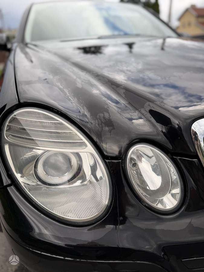 Mercedes-Benz E200, 2.2 l., Седан