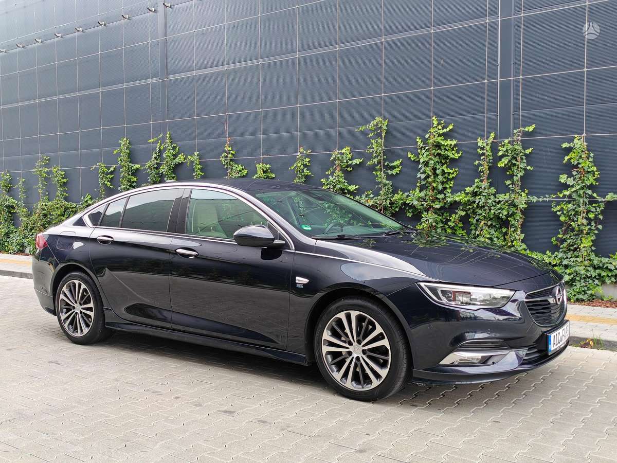Opel Insignia, 2.0 l., hatchback