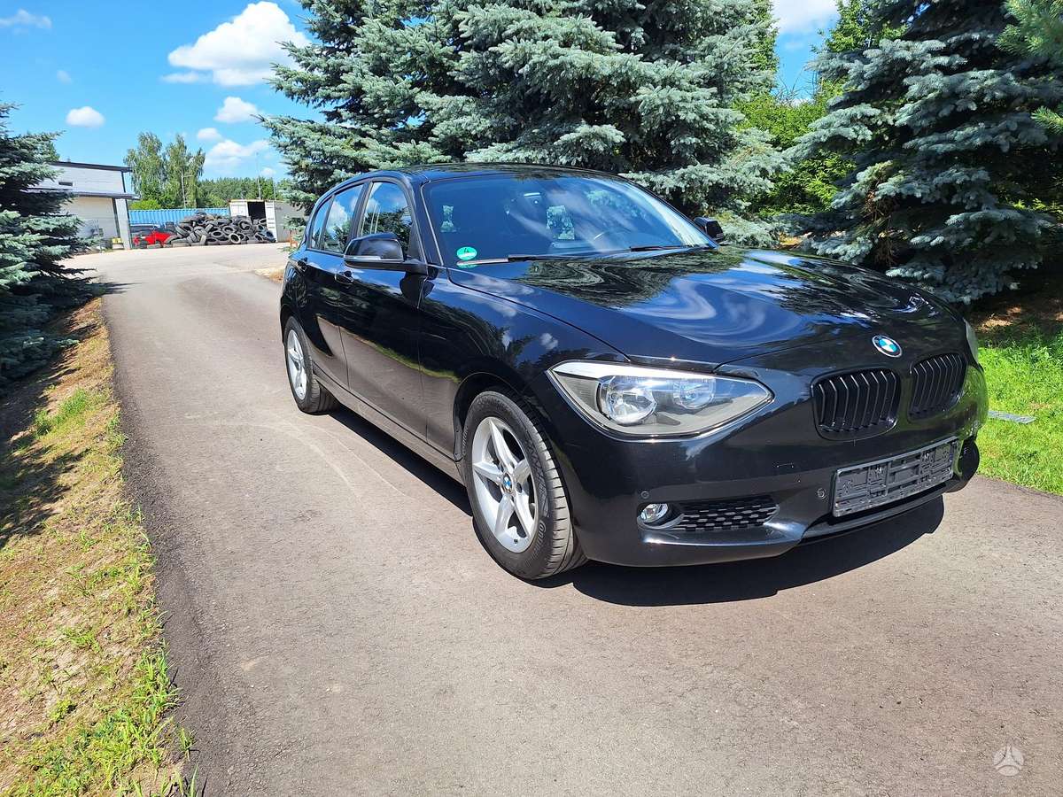 BMW 116, 2.0 l., hatchback