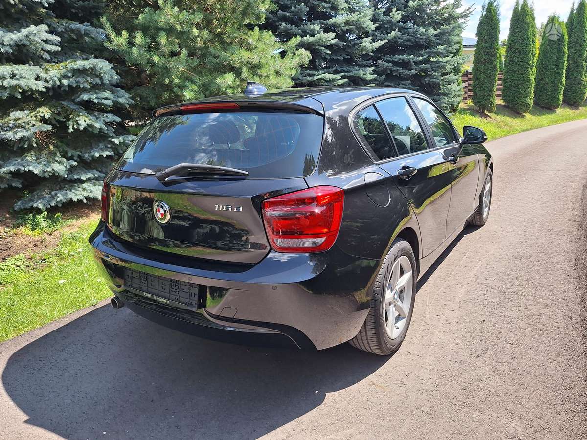 BMW 116, 2.0 l., hatchback