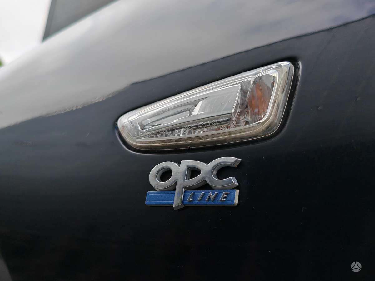 Opel Insignia, 2.0 l., hatchback