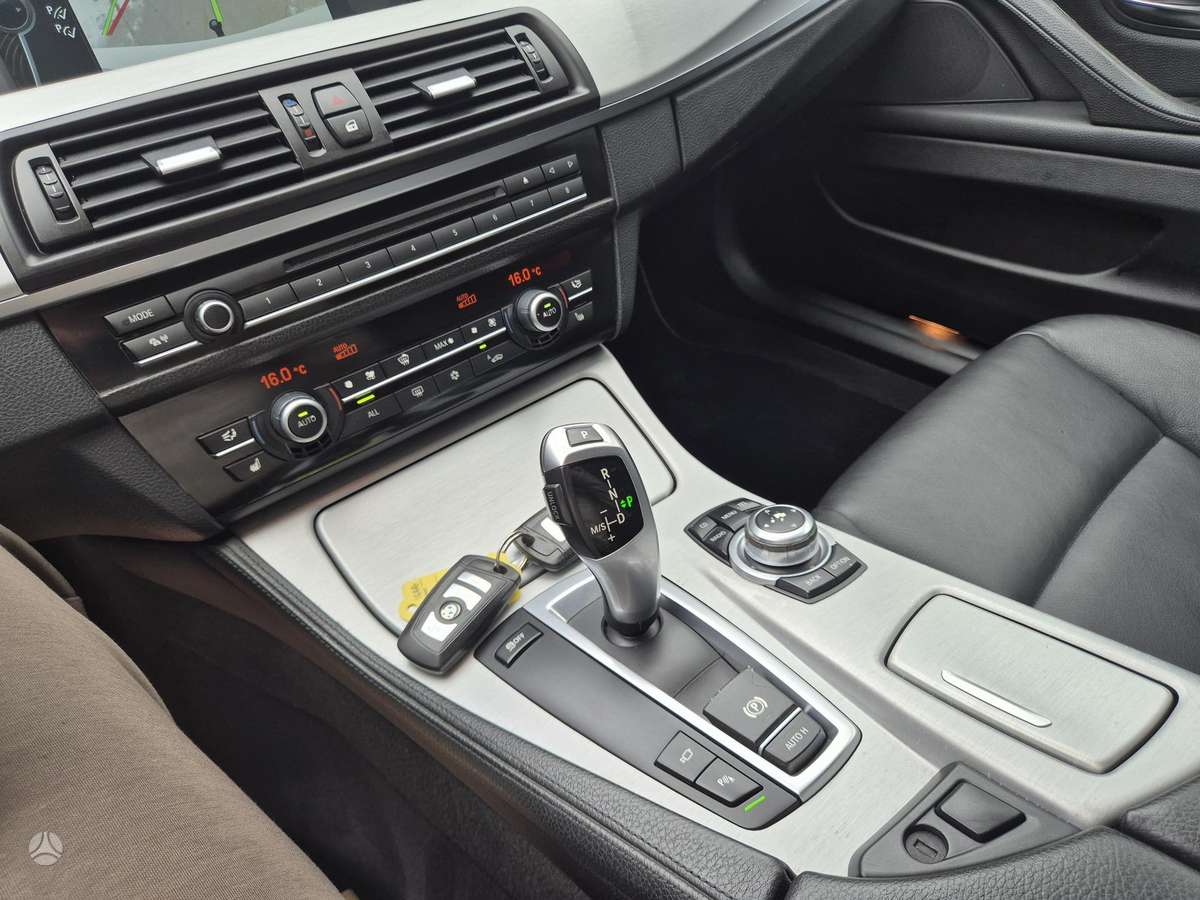 BMW 520, 2.0 l., universalas