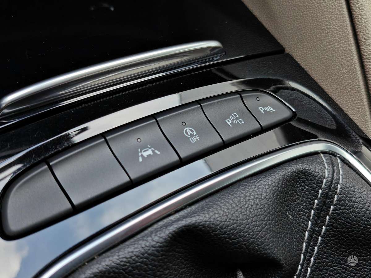 Opel Insignia, 2.0 l., hatchback