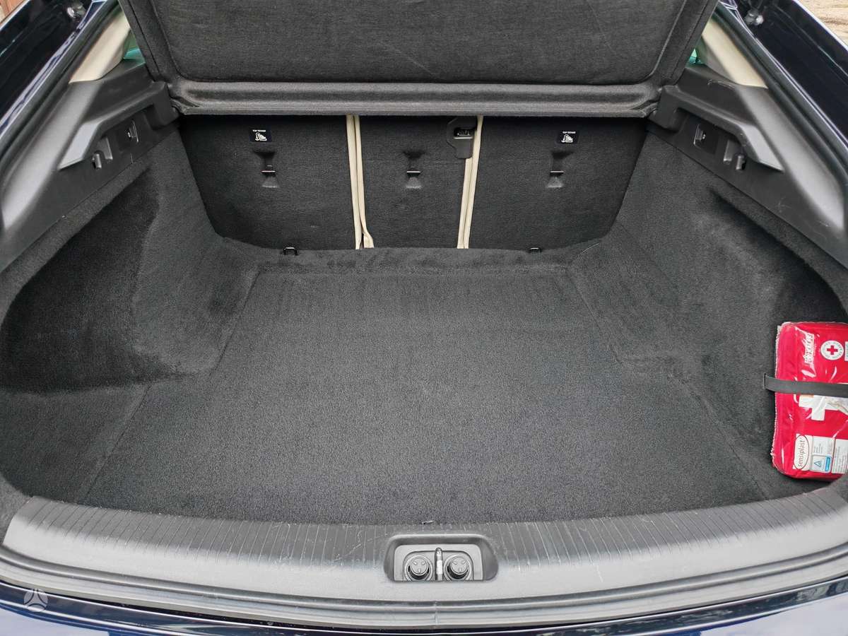 Opel Insignia, 2.0 l., hatchback