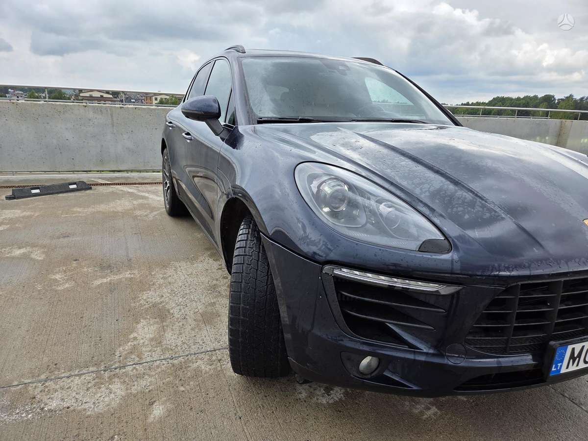 Porsche Macan - 2