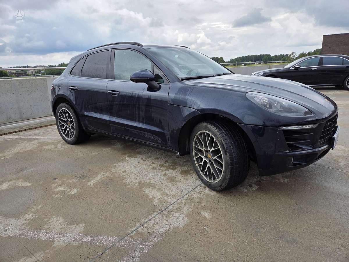 Porsche Macan - 3