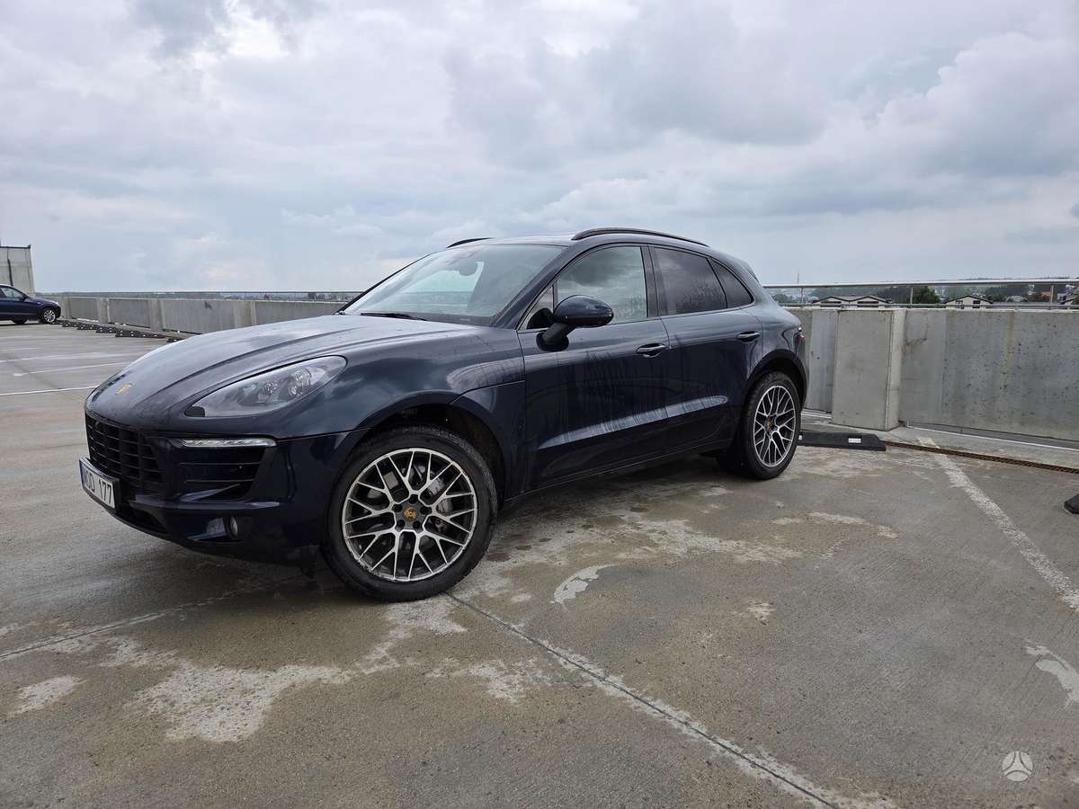 Porsche Macan - 4