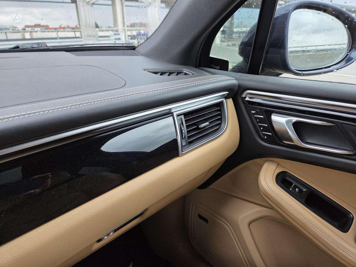 Porsche Macan - 11