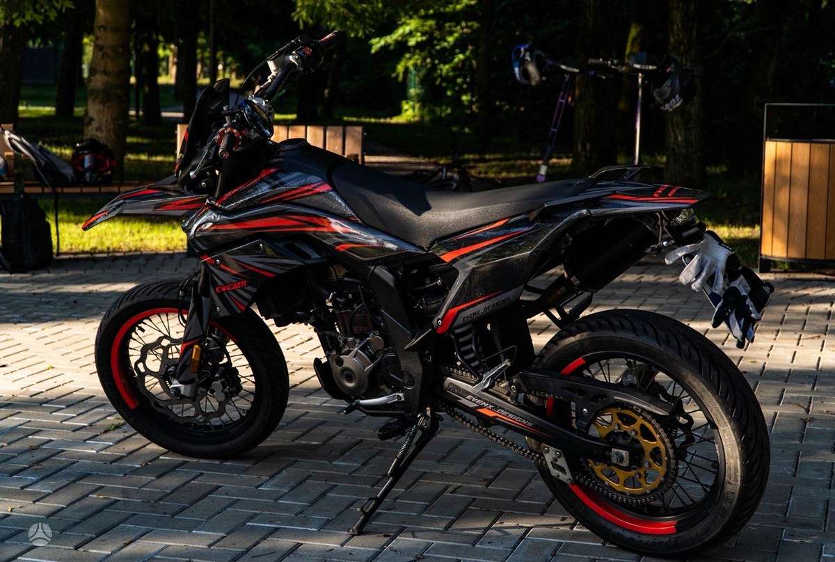 Aprilia SX 125cc, supermoto