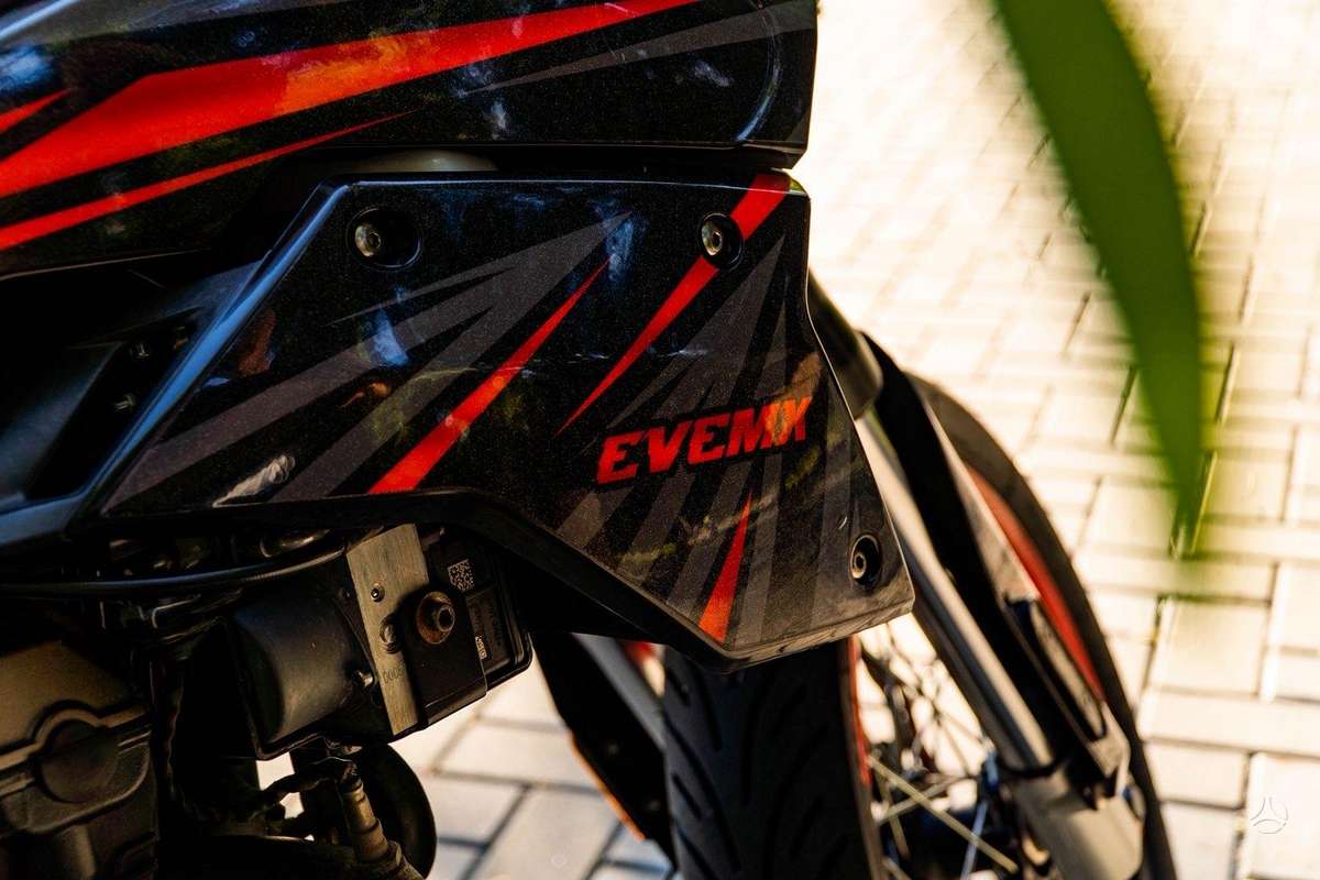 Aprilia SX 125cc, supermoto