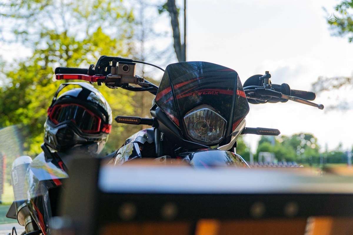 Aprilia SX 125cc, supermoto