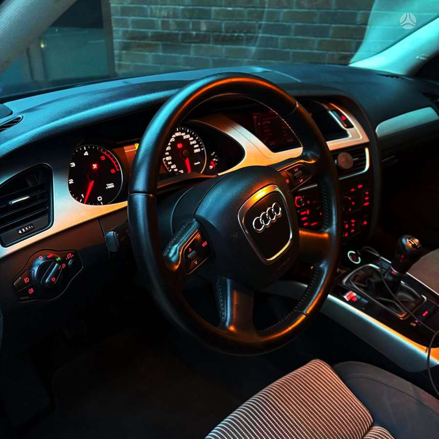 Audi A4, 2.0 l., Универсал
