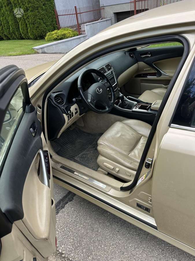 Lexus IS 250, 2.5 l., Седан