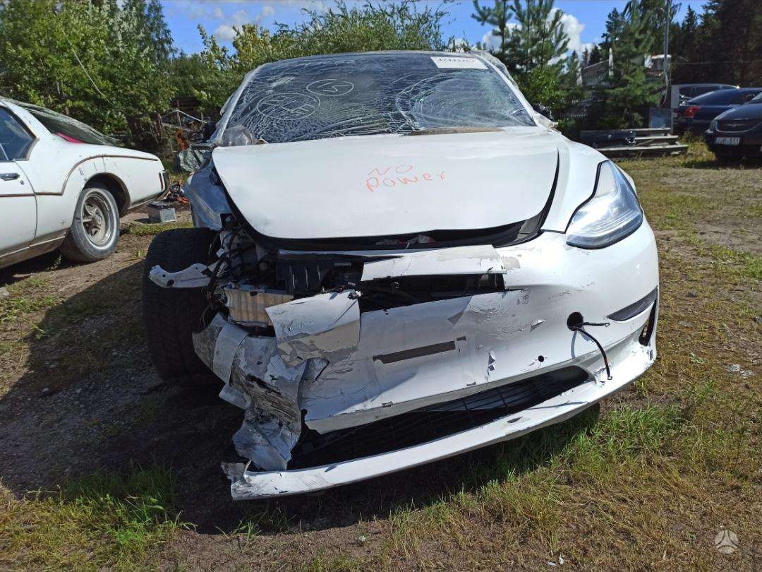 Tesla Model 3, 52 кВт·ч, Седан