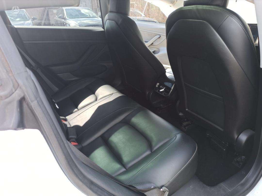 Tesla Model 3, 52 кВт·ч, Седан