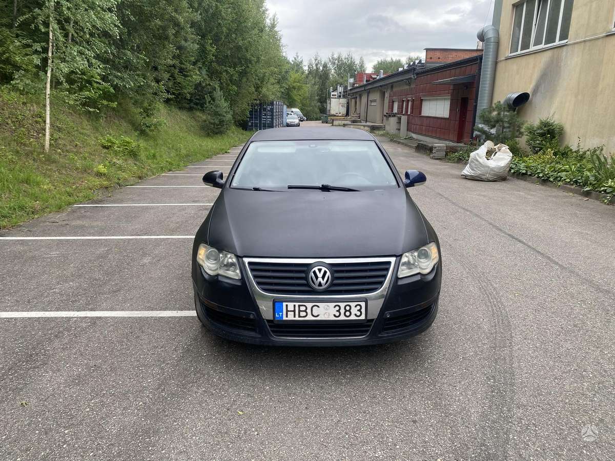 Volkswagen Passat - 2